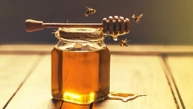 During the winter it is essential to take a daily spoonful of honey