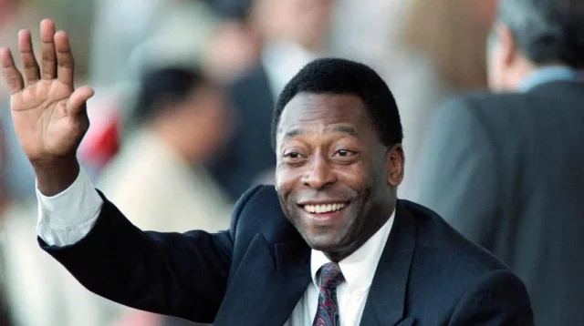 Brazil soccer star Pele to spend Christmas in hospital as cancer advances -  Stabroek News